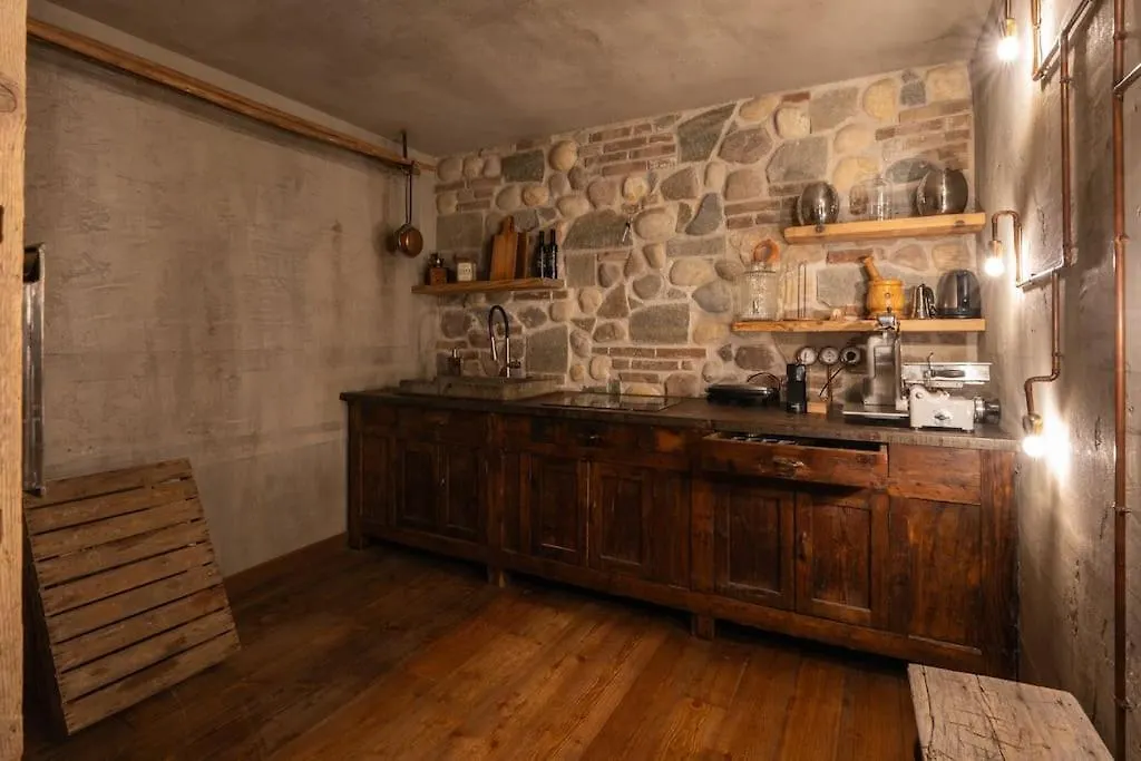 Chalet Montecucco With Lake View And Jacuzzi Gardone Riviera İtalya