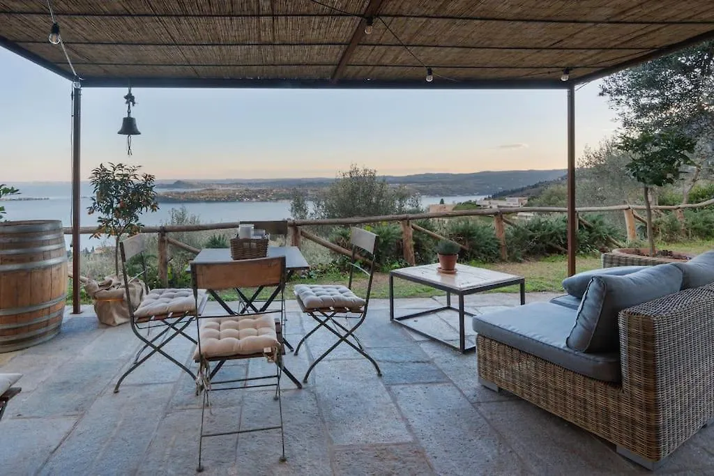 Chalet Montecucco With Lake View And Jacuzzi Gardone Riviera
